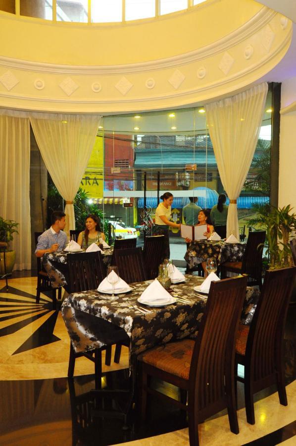 Oxford Suites Makati Makati City Exterior foto